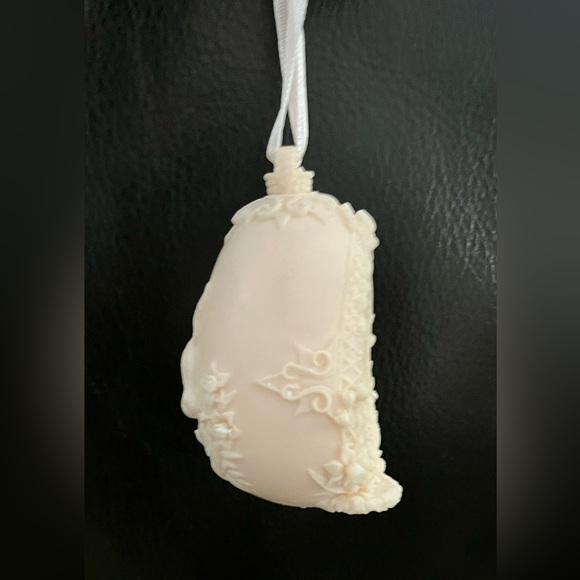 New - Hanging Glass Easter Egg - Satin Loop Hanger - Peach Color - Picture 2 of 6